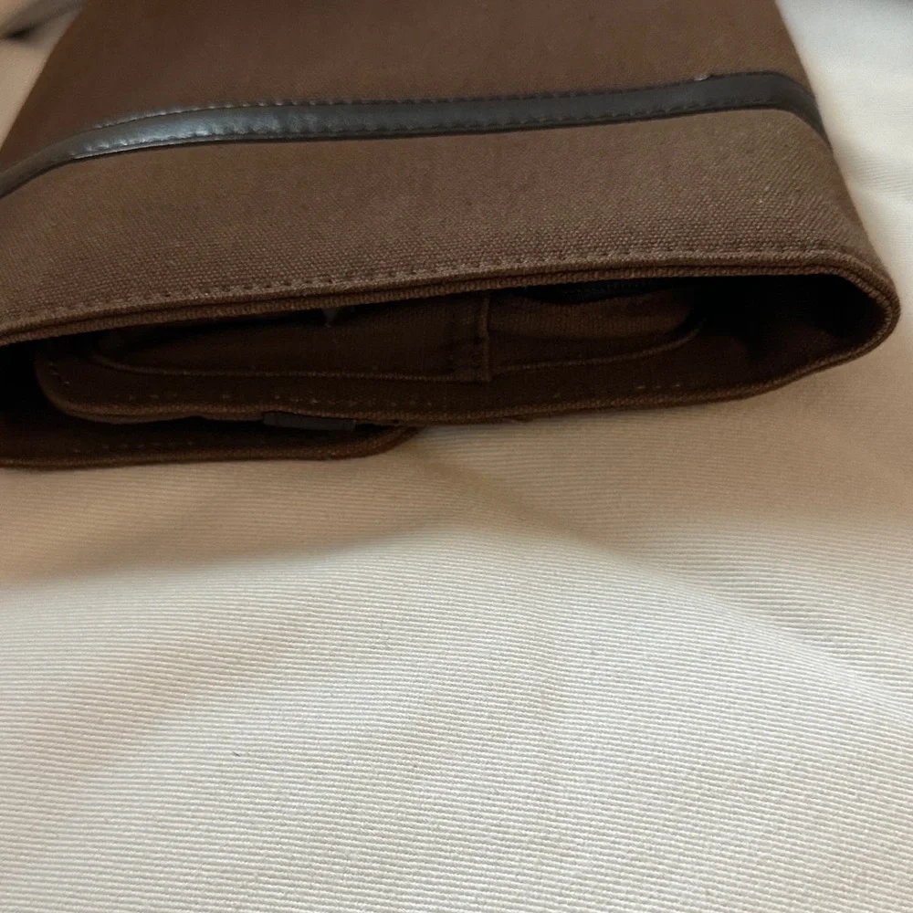 Chaps Brown Canvas toiletries bag preowned